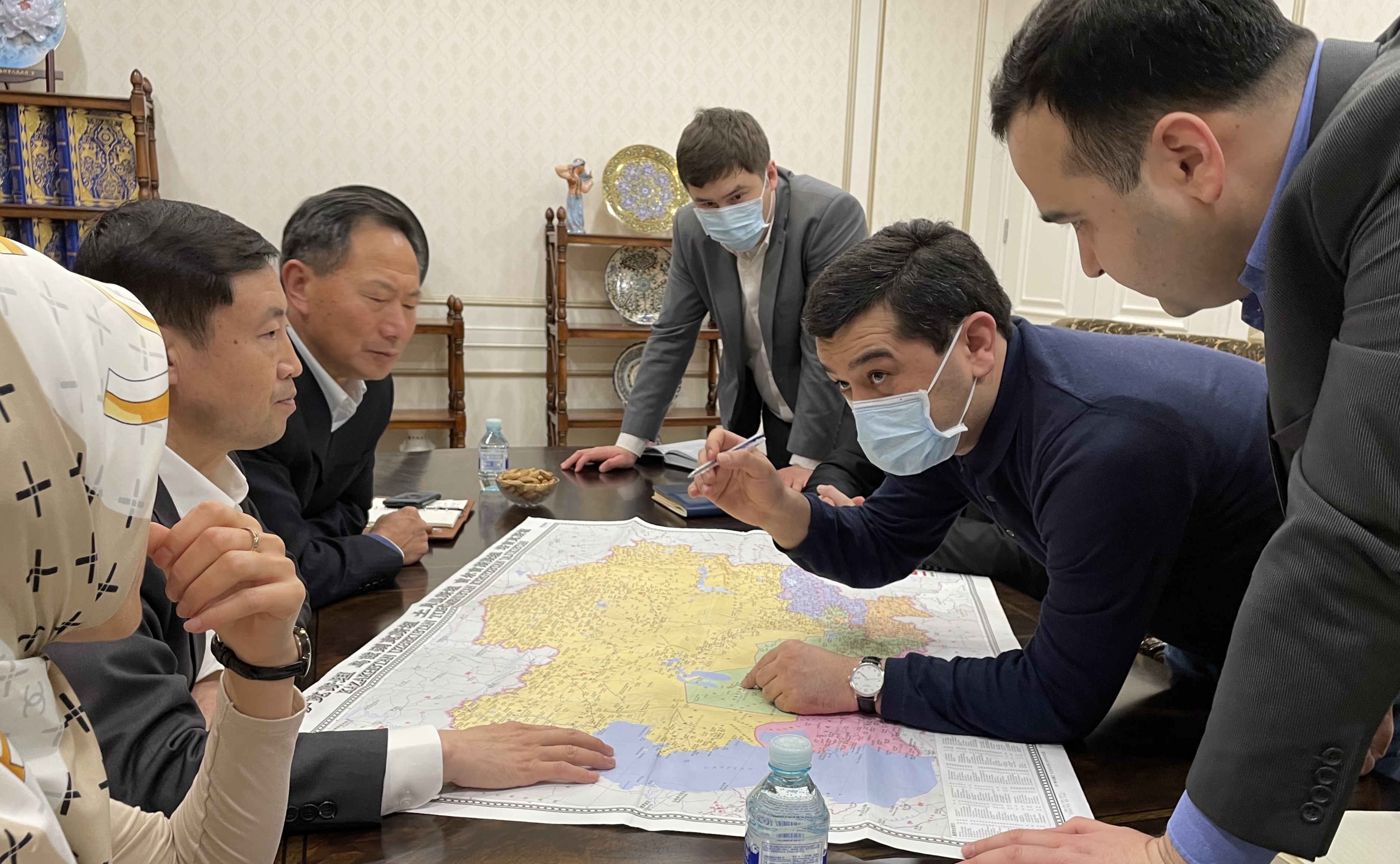 ����̽��